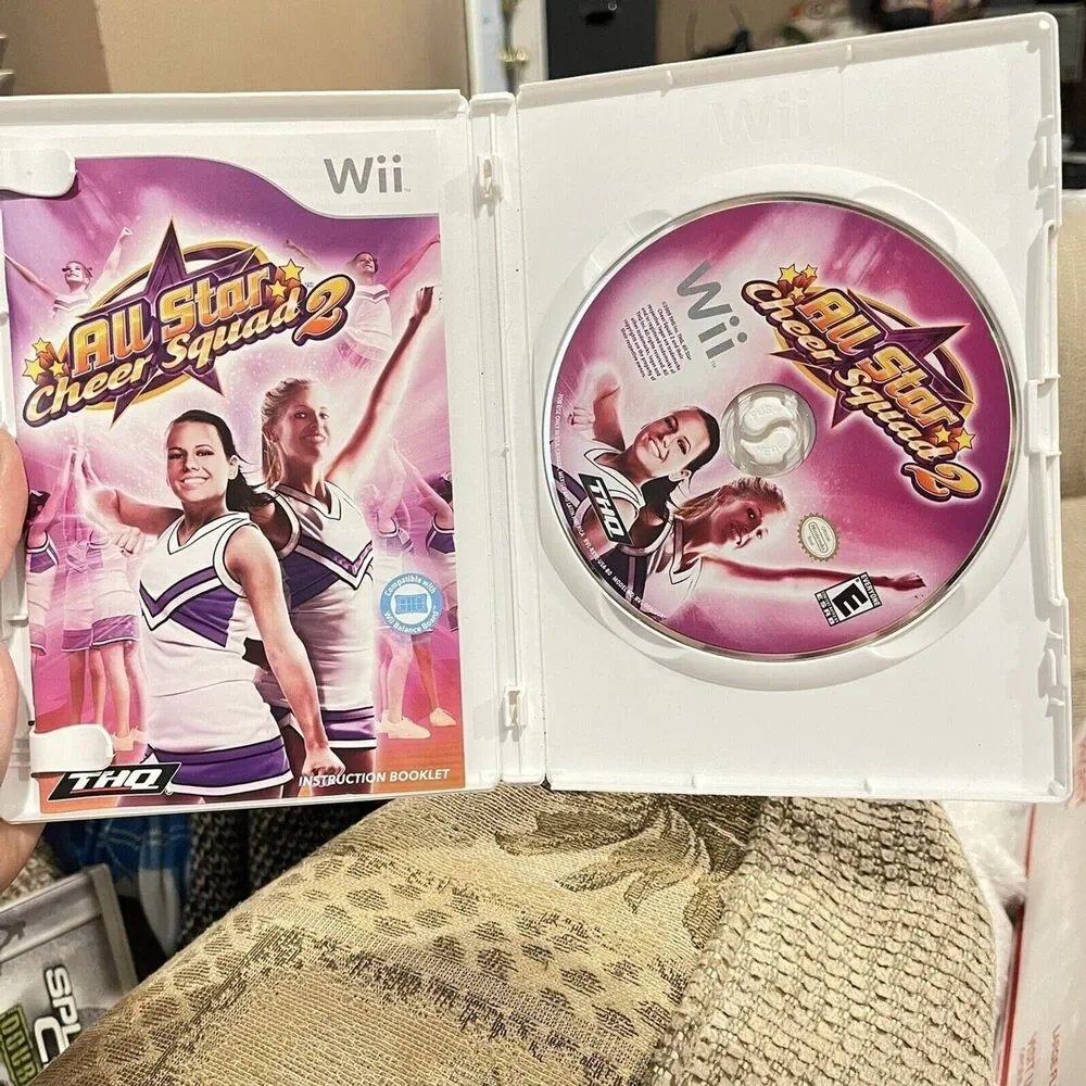 All Star Cheer 2 Nintendo Wii TESTED COMPLETE CASE DISC BOOK Video Game